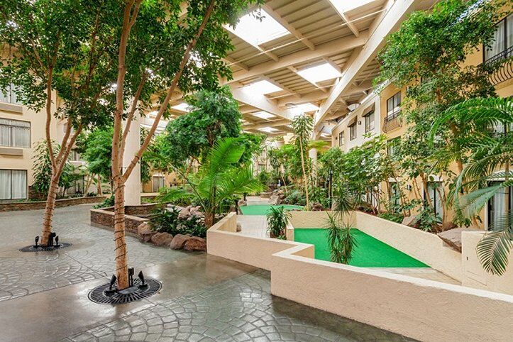 Concord Plaza Hotel Eksteriør billede